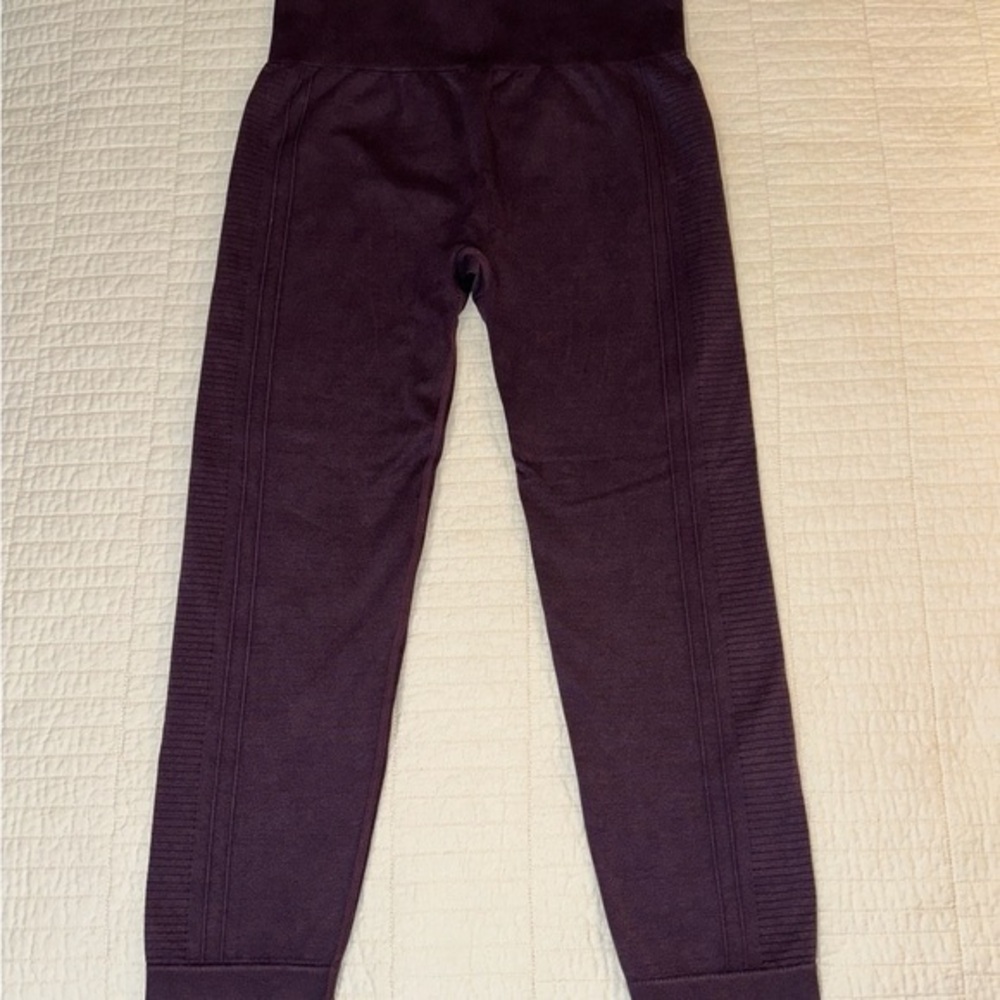 Cali Sport Plum Leggings Small High Rise Capri Yoga Gym Sculpt Excellent